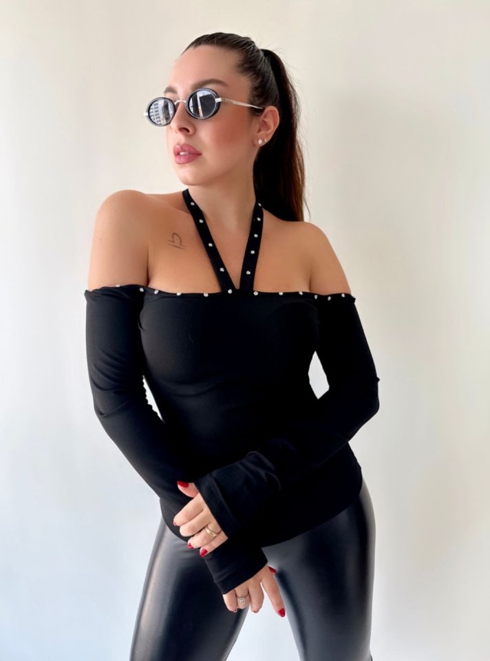  Siyah