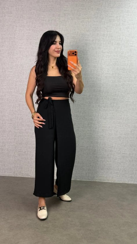  Siyah