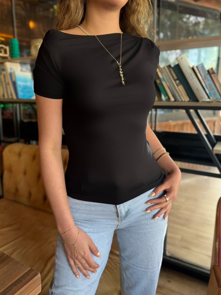 Siyah